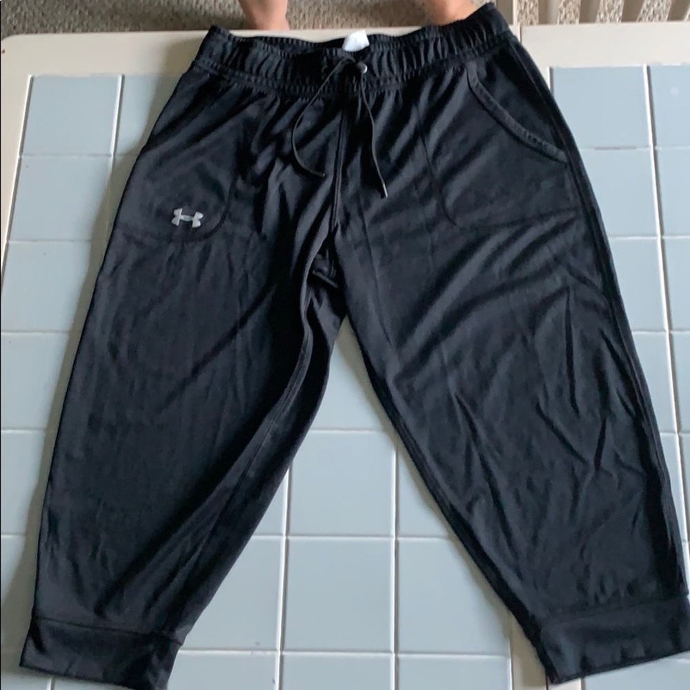 Ladies Under  Armour Capri joggers